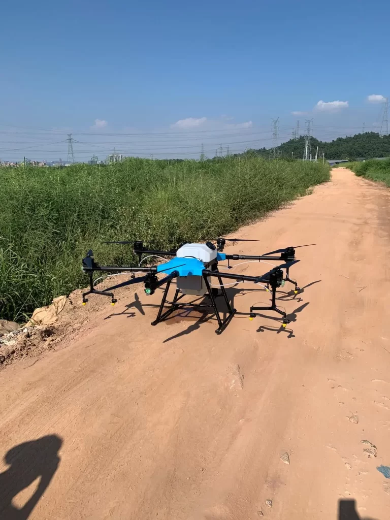 图片[1]-What are the advantages and disadvantages of rural drone spraying pesticides? Can we promote and use it-msoen